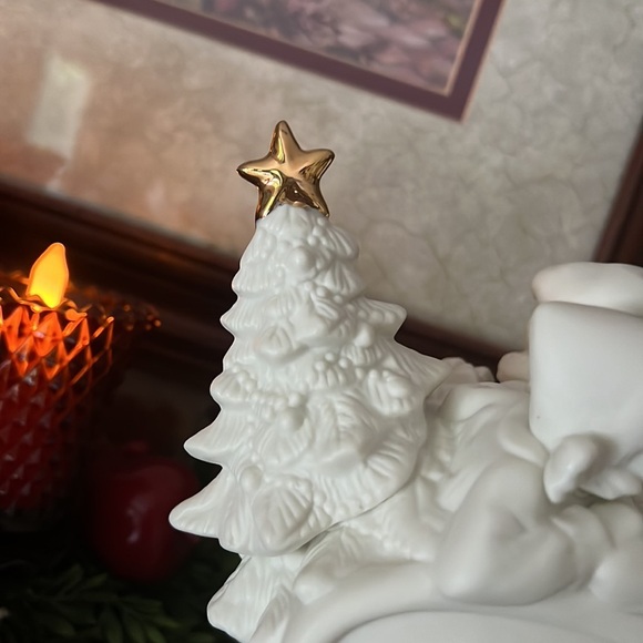 ❤️ Vintage 1980’s Large Christmas
Gold Trim Star Wreath Carolers Sleigh - Picture 12 of 15